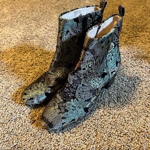 Gianni Bini Embroidered Boots - Women’s 6.5